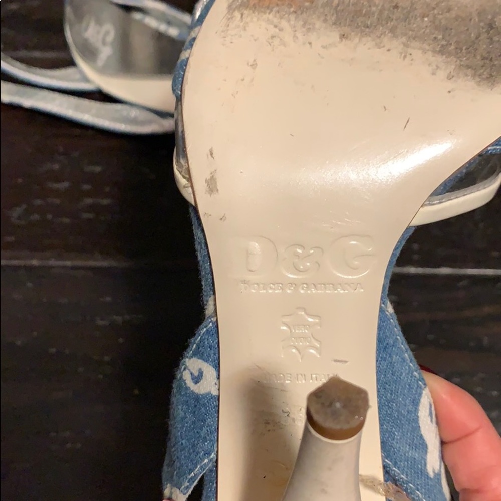 Sandals - Picture 2 of 4